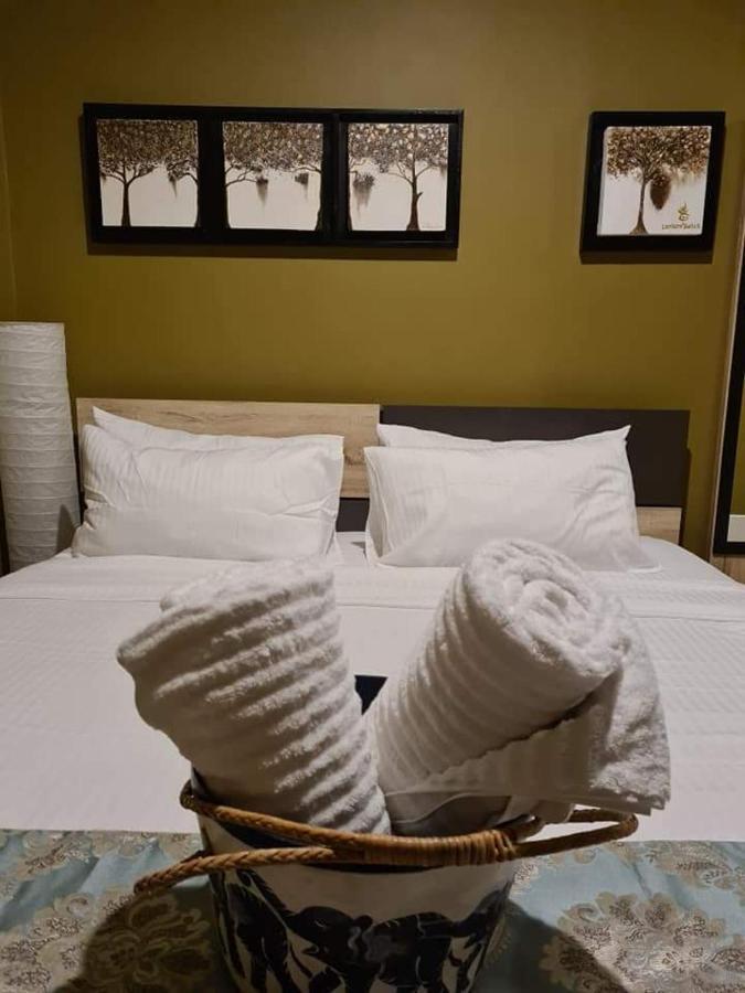 The Lantern Suites Ban Song Hong Экстерьер фото