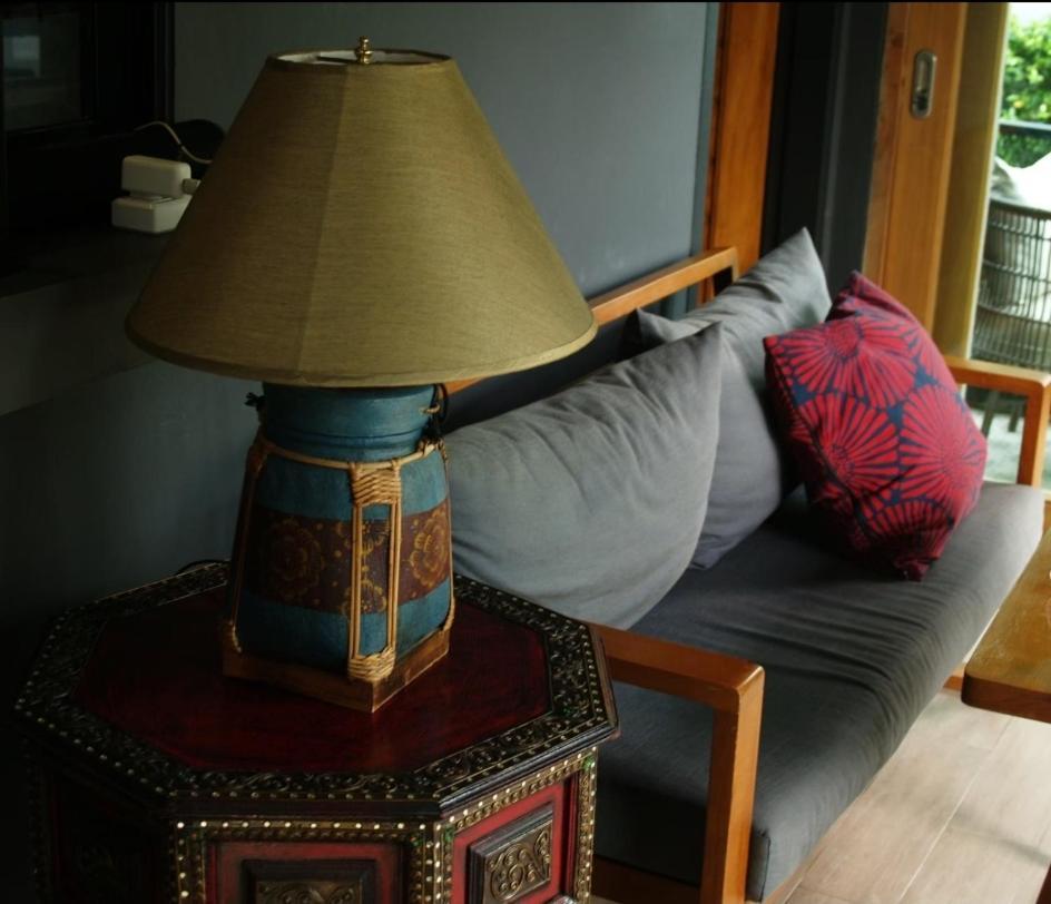 The Lantern Suites Ban Song Hong Экстерьер фото