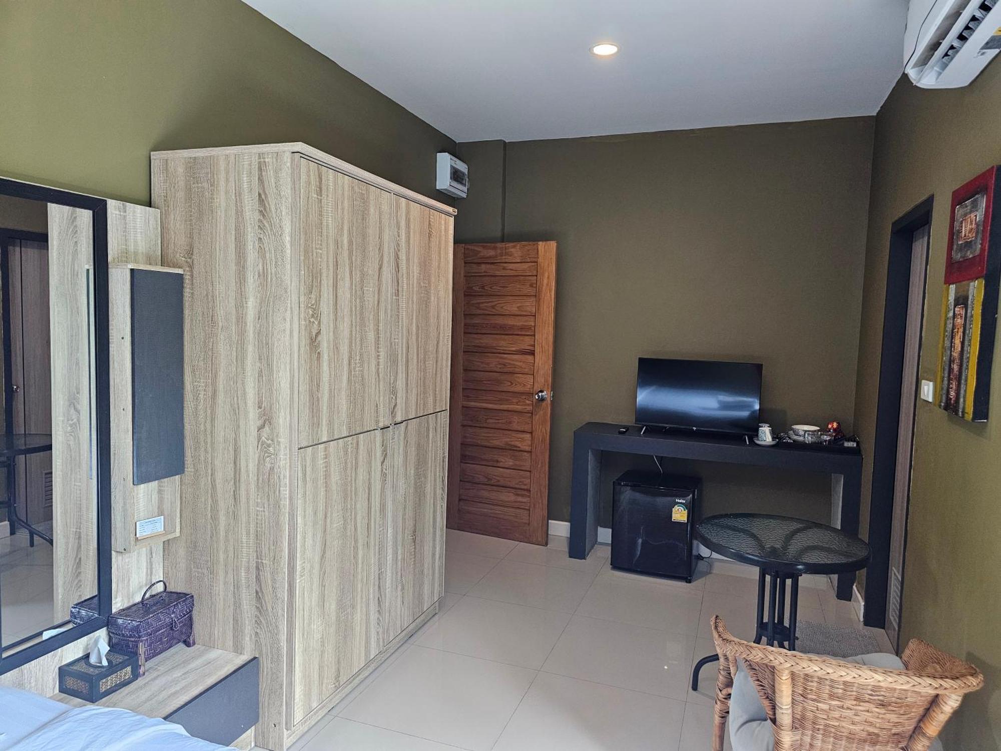 The Lantern Suites Ban Song Hong Экстерьер фото